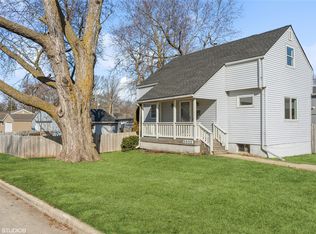 2502 61st St, Des Moines, IA 50322