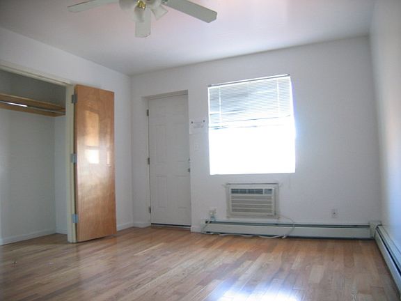 4th image of 3216 Cambridge Ave Floor 2