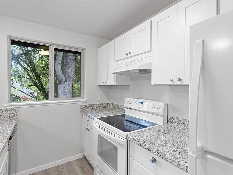 North Forest Apartments — Photo 27