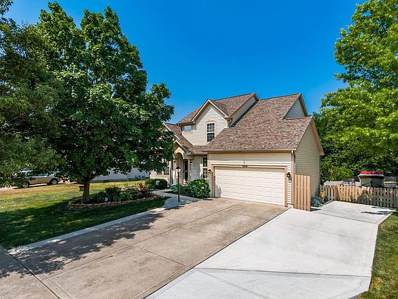 2nd image of 599 Montmorency Dr E
