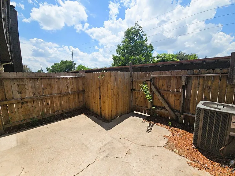 15625 Weldon Dr — Photo 23