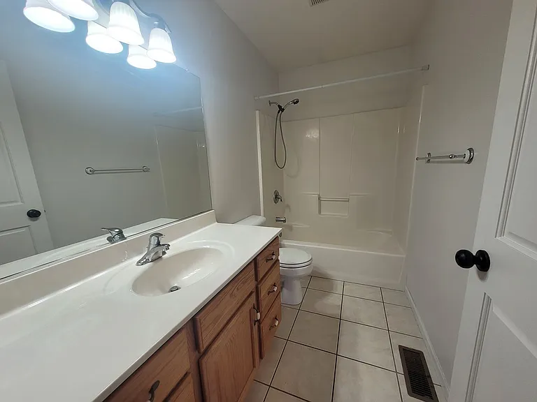 2255 Vesterheim St — Photo 21