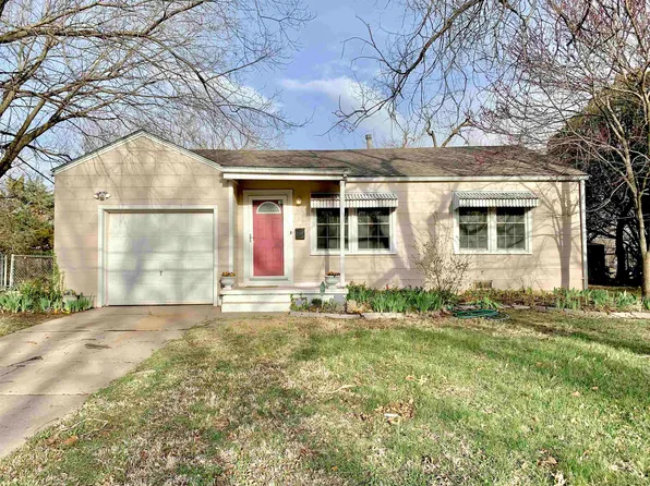 1910 S Faulders Ln, Wichita, KS 67218