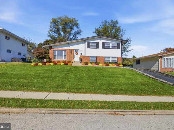 608 Warren Blvd, Broomall, PA 19008