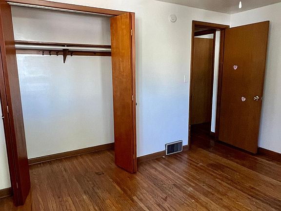 3rd image of 92 Lasalle Ave #2