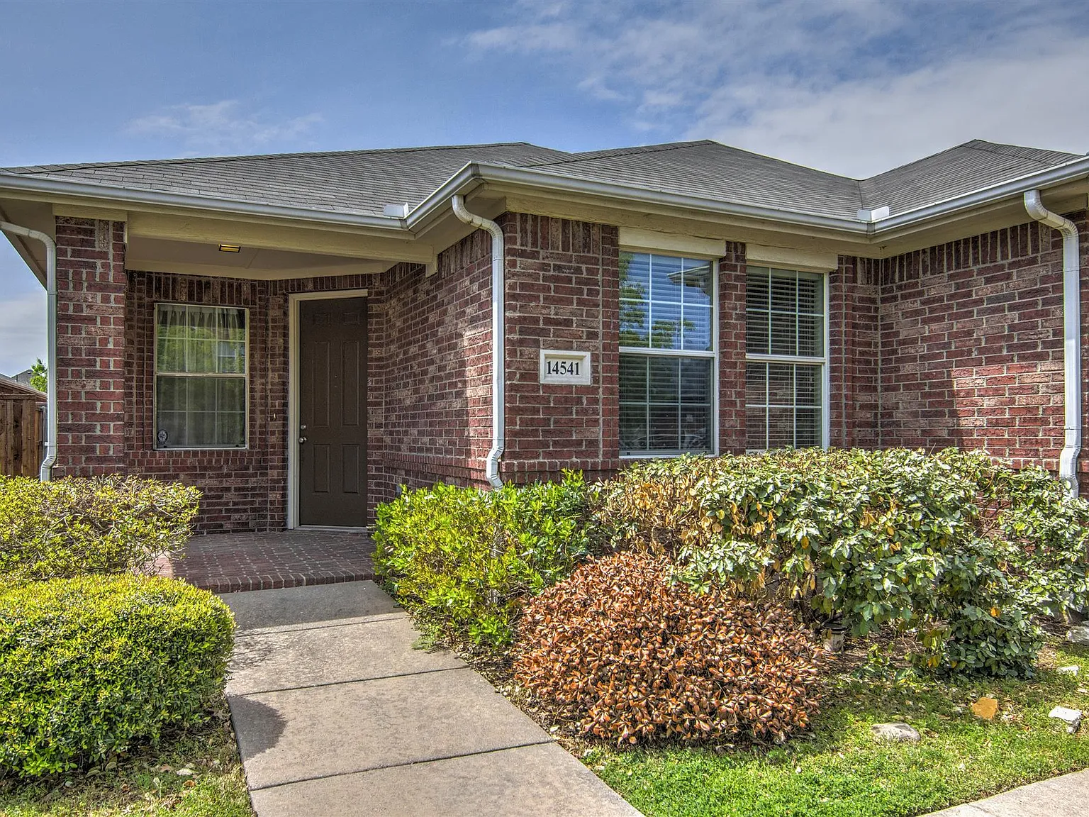 3 bed, 1758 sqft, $2,095 — Photo 3