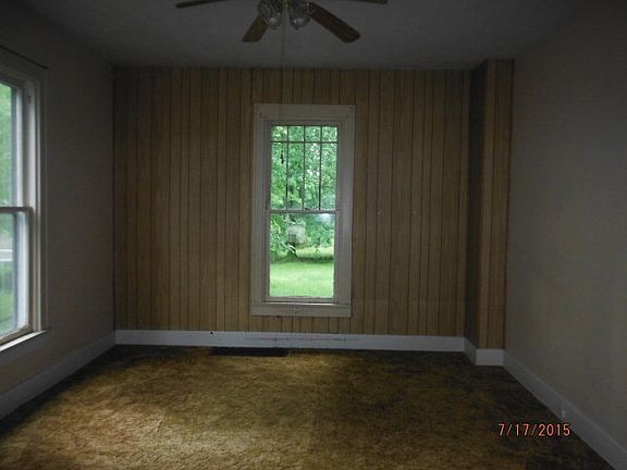 4th image of 195 Forest Lawn Blvd