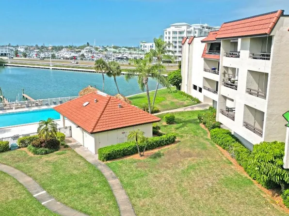 106 1st St E APT 104, Tierra Verde, FL 33715