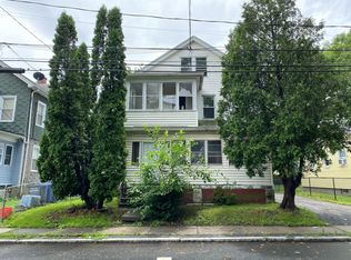 109-111 Charlotte St, Hartford, CT 06112
