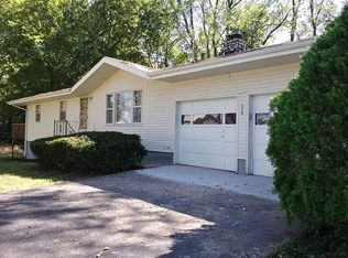 514 W Melbourne Rd, Springfield, MO 65810