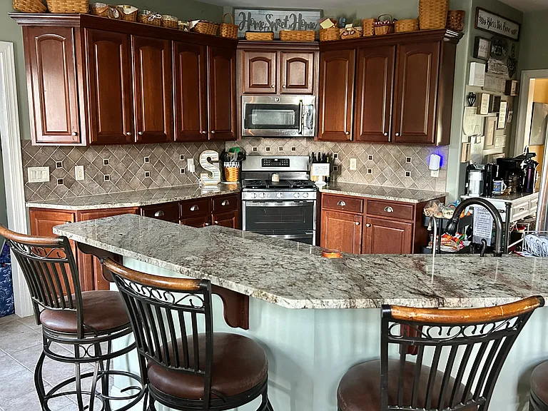 84 Valley Ln — Photo 9