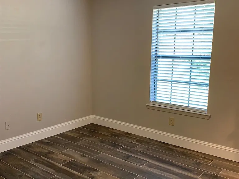 1021 Autumn Cir #A — Photo 18