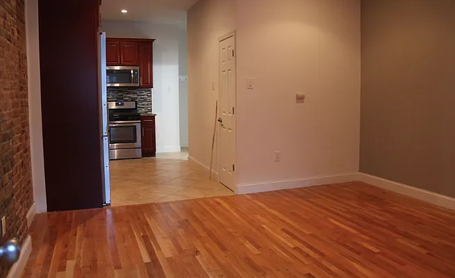 Rented by Hagstrom Management Inc | media 34