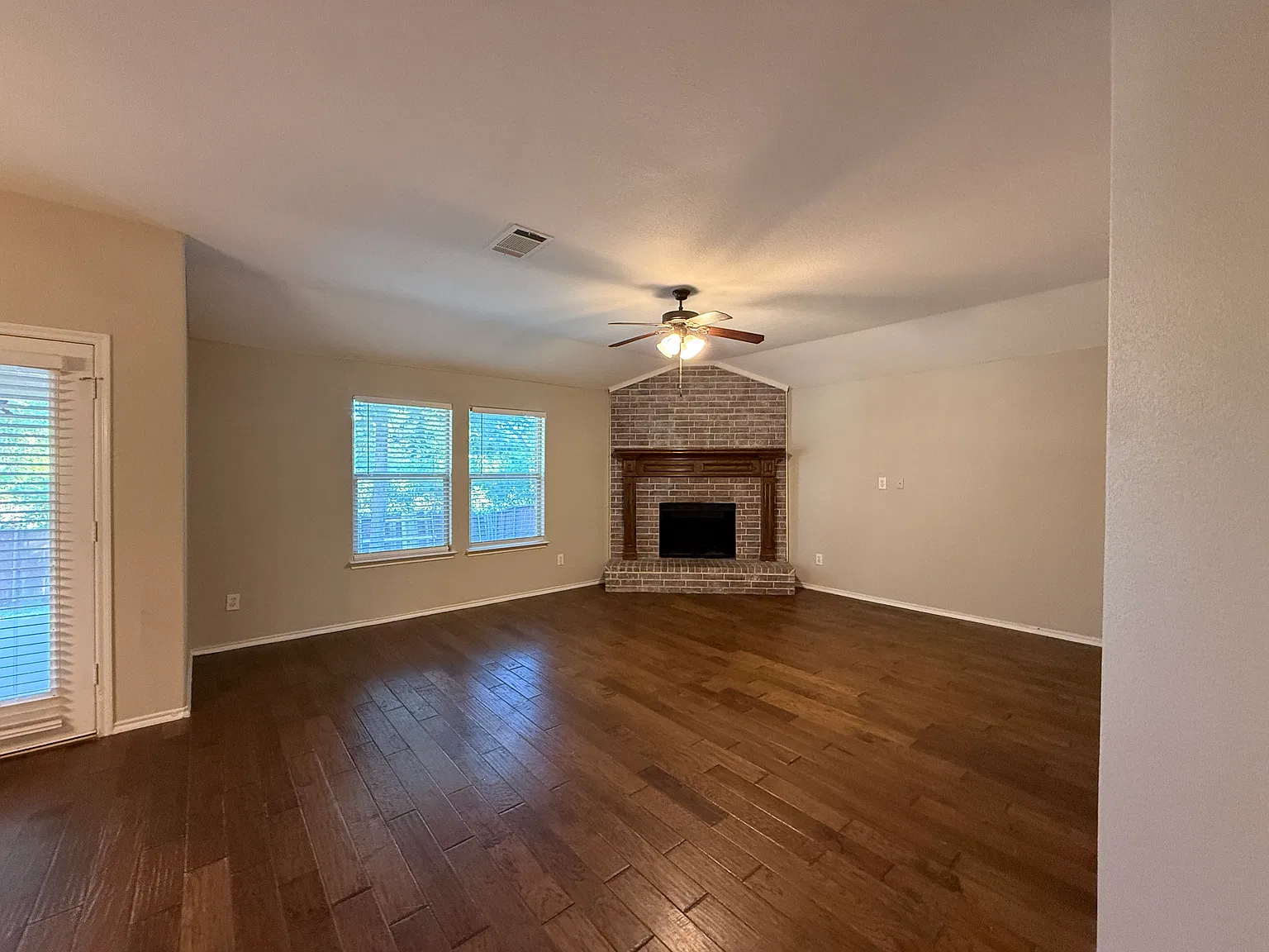 725 Fannin Dr Lavon TX 75166 — Photo 4