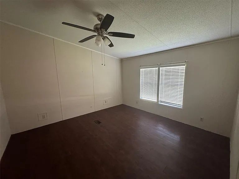 16415 Tamra Ct — Photo 22