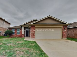8317 Whispering Willow Ln, Fort Worth, TX 76134