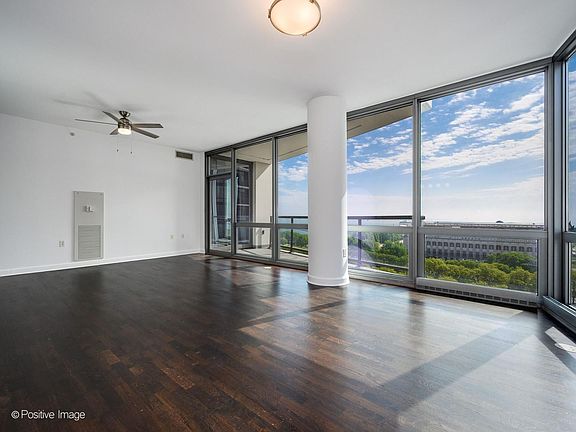 3rd image of 1235 S Prairie Ave APT 1404