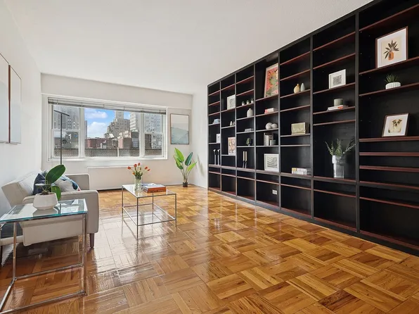 60 E 8th St APT 6D, New York, NY 10003