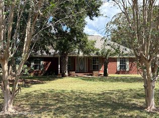 114 Tipton Ln, Lucedale, MS 39452