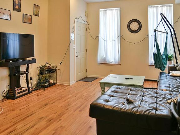 4th image of 1256 N Greenview Ave #1