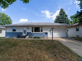 308 S Blaine Ave, Sioux Falls, SD 57103