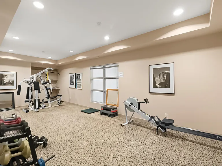 630 Roche Point Dr #317 — Photo 9