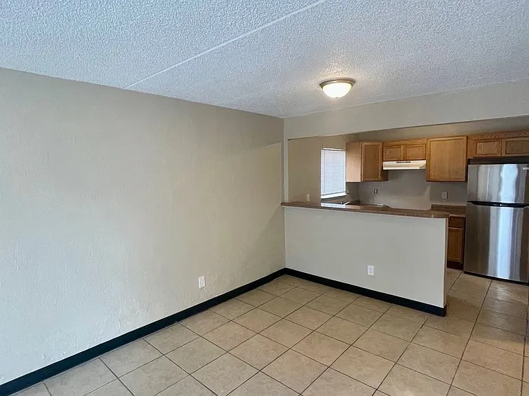 133 Kingston Ave — Photo 2
