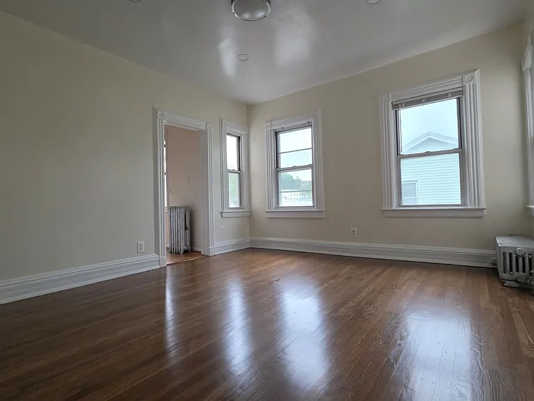 407 N Macquesten Pkwy #2 — Photo 6