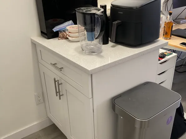 438 East 77th Street image 2 of 10