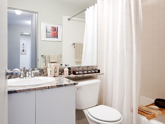 4th image of 200 E 94th St APT 1512