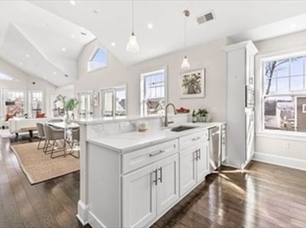 384 Highland Ave #3