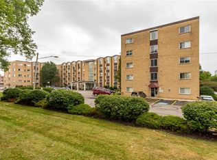 25735 Lorain Rd UNIT 315, North Olmsted, OH