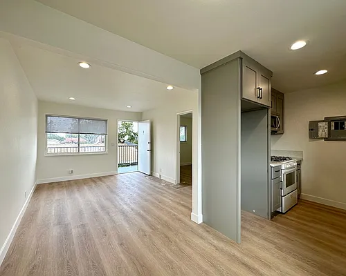 8620 Lampson Ave Photo 1