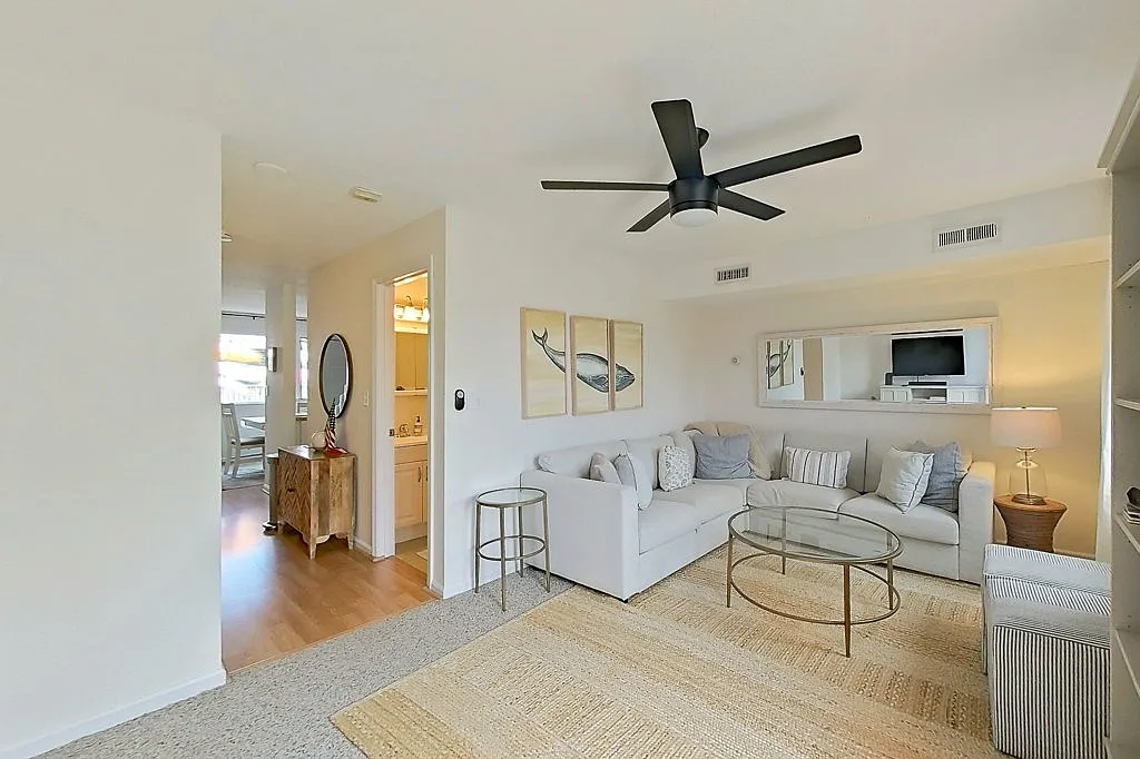 214 Goddard Row - 1 — Photo 4
