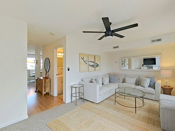 4th image of 214 Goddard Row #1