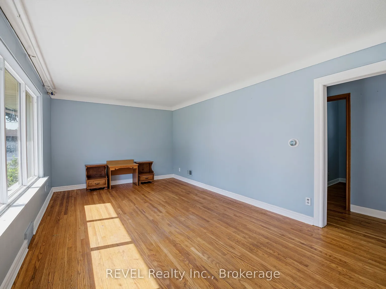3 bed, $2,100 — Photo 3