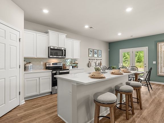 4th image of 631 Great Salt Ln