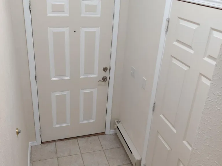 76 Loma Vista Dr — Photo 2