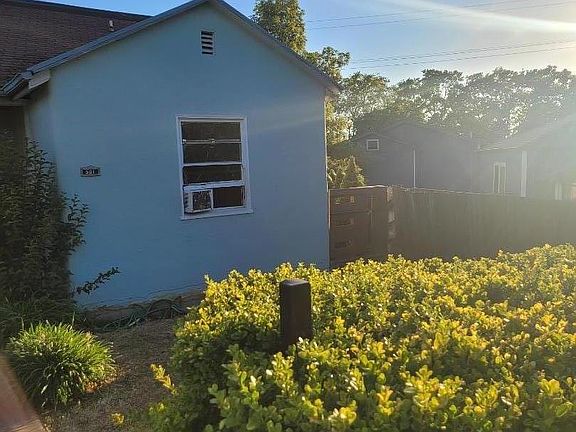 2nd image of 501 Bonita Ct