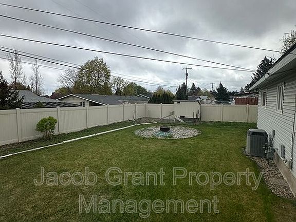 2nd image of 1607 Halsey St