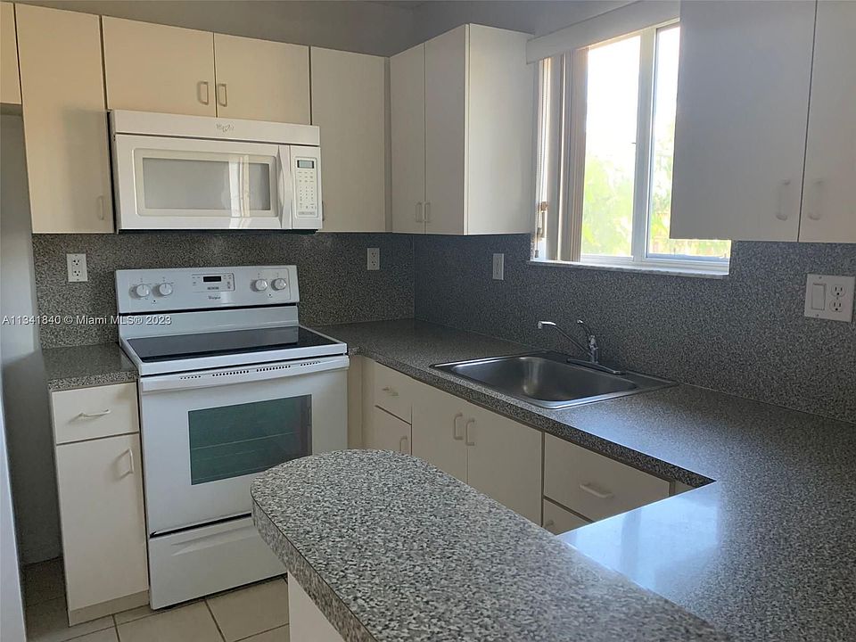 1st image of 975 NE 33rd Ter Unit 201
