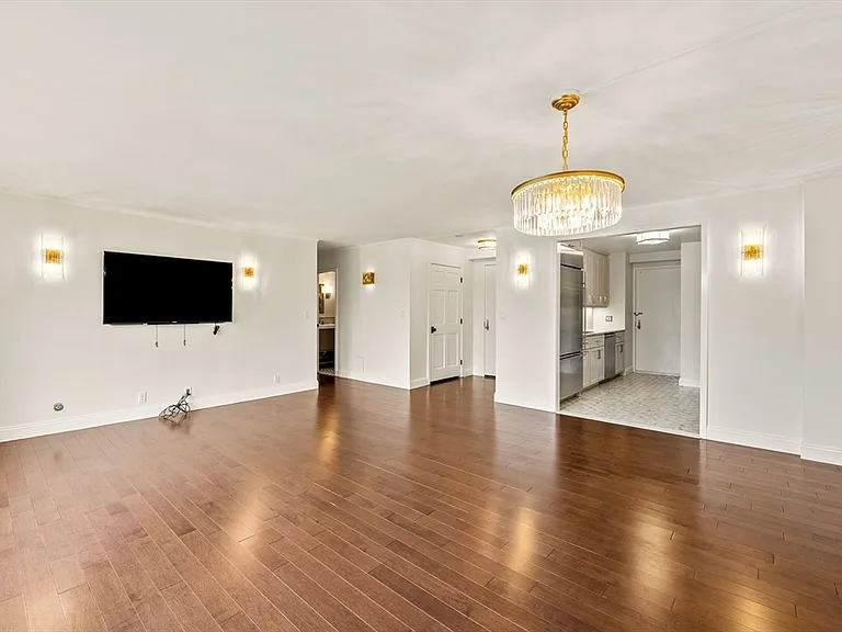 19 Chauncy St #4B — Photo 5
