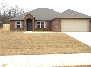 17113 Crooked Oak Dr, North Little Rock, AR 72120