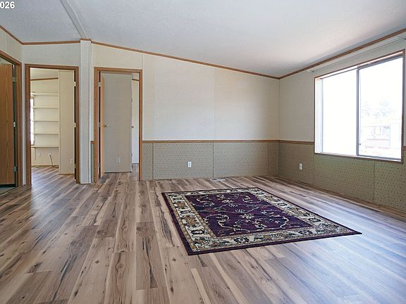 5th image of 1709 NE 78th St Unit 20