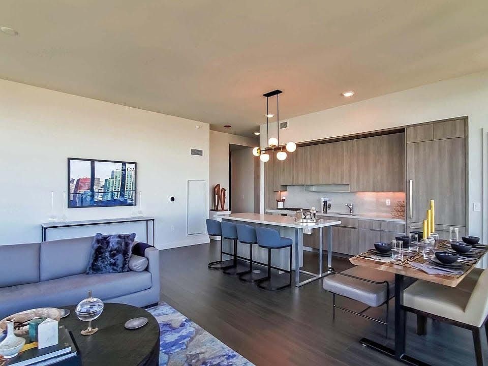 1st image of 1250 S Indiana Ave #1214