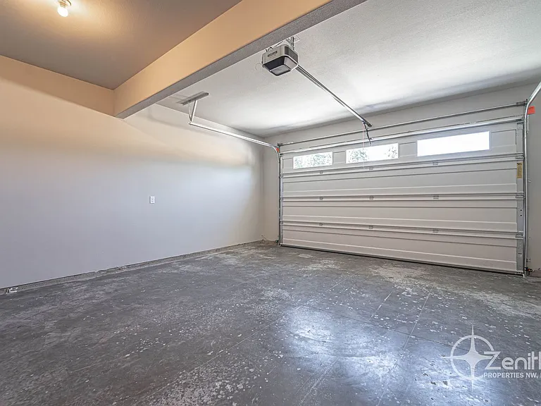 4912 NE 2nd Ct — Photo 20