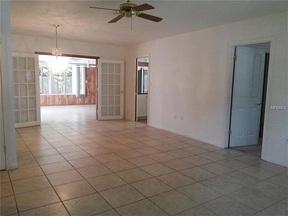 3rd image of 1309 Lee Ct