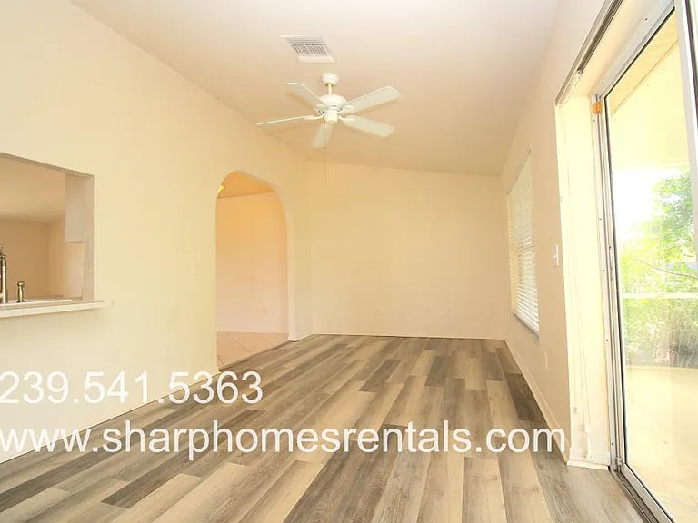 1816 SW 38th Ter — Photo 11