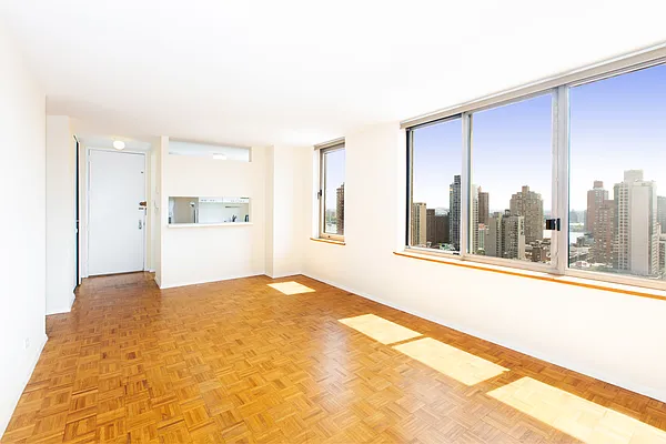 Rented by Compass | media 12