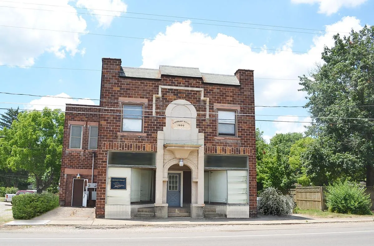 Building Photo - 48 Converse St #2